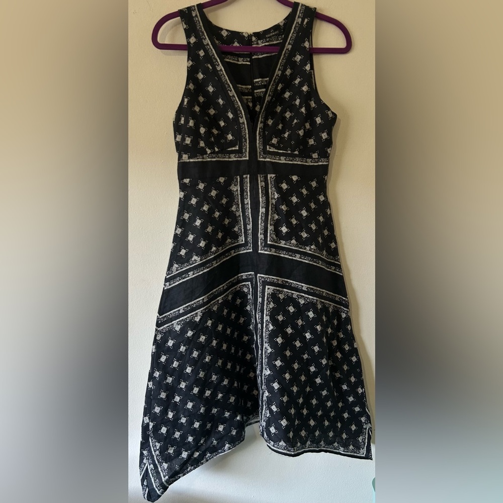 Le Lis Blanc Chic 100% Linen Asymmetrical Black and White Dress